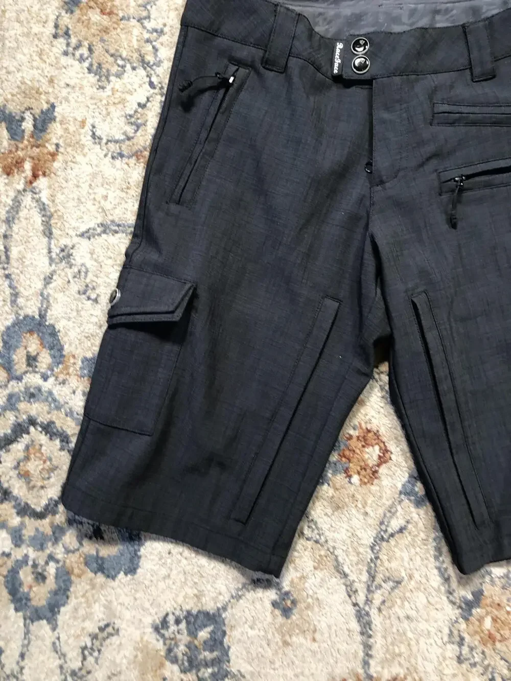 Race Face Shorts Mens Small Gray Biker Cycling Microfiber 11 Inseam Pockets